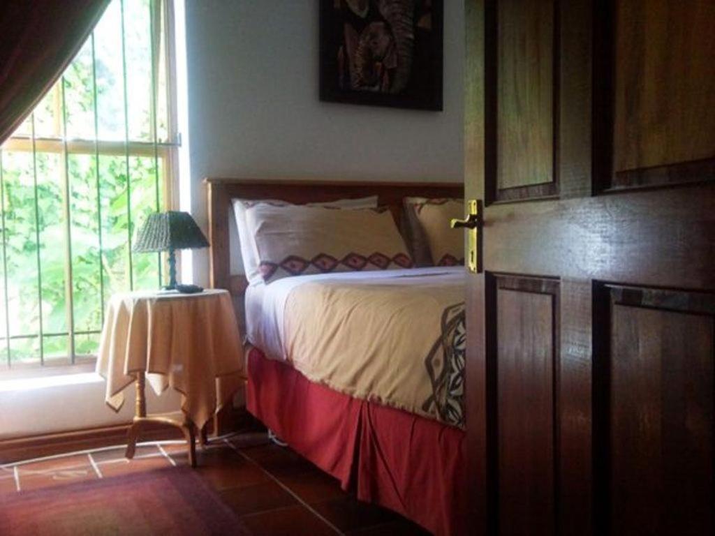 סטלנבוש Magnolia Place Guest Houses מראה חיצוני תמונה