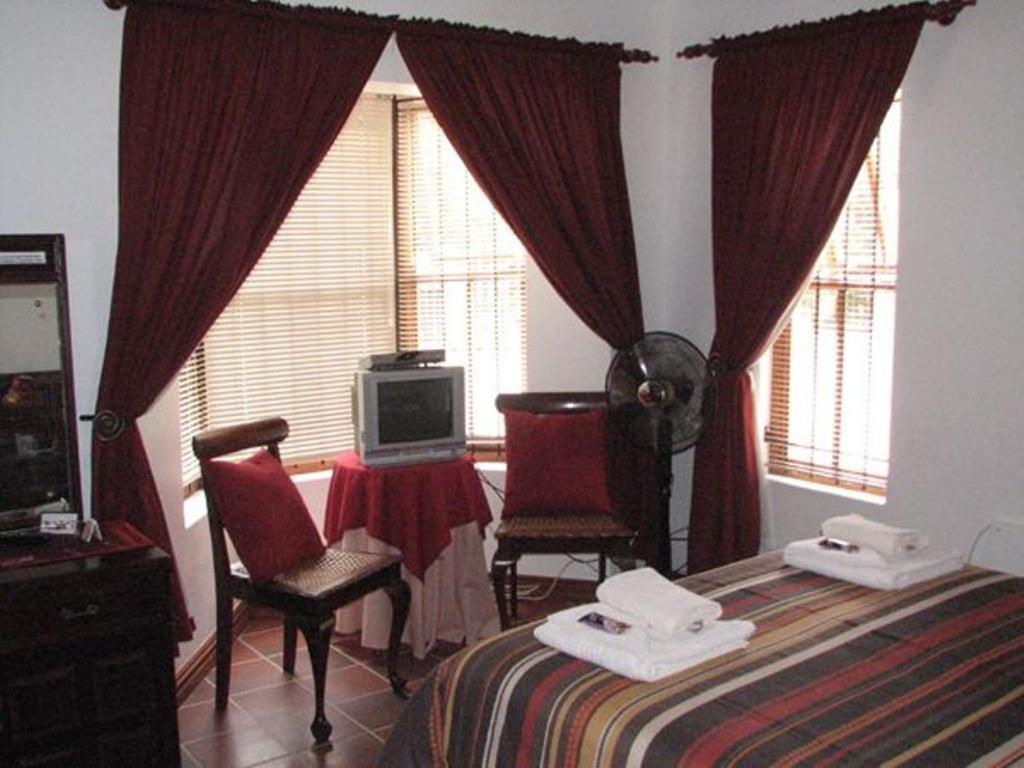 סטלנבוש Magnolia Place Guest Houses מראה חיצוני תמונה