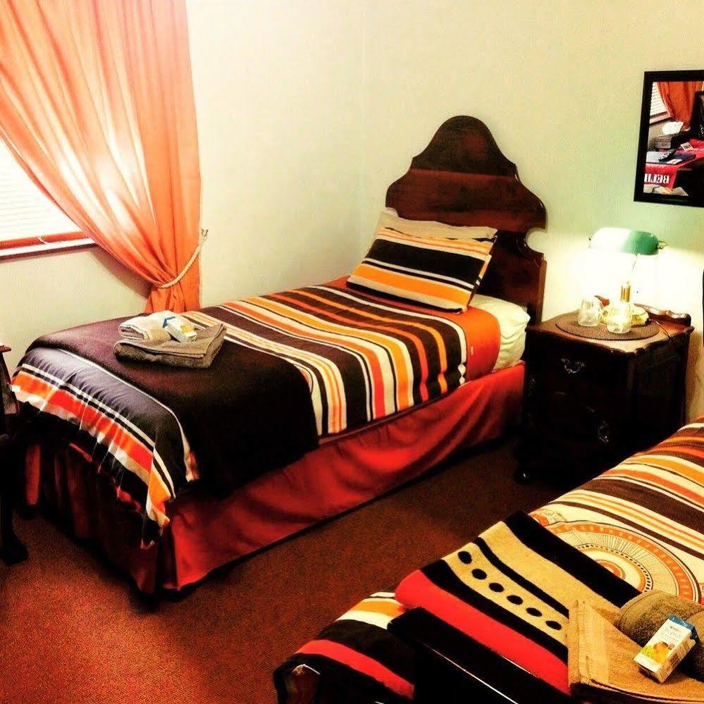 סטלנבוש Magnolia Place Guest Houses מראה חיצוני תמונה